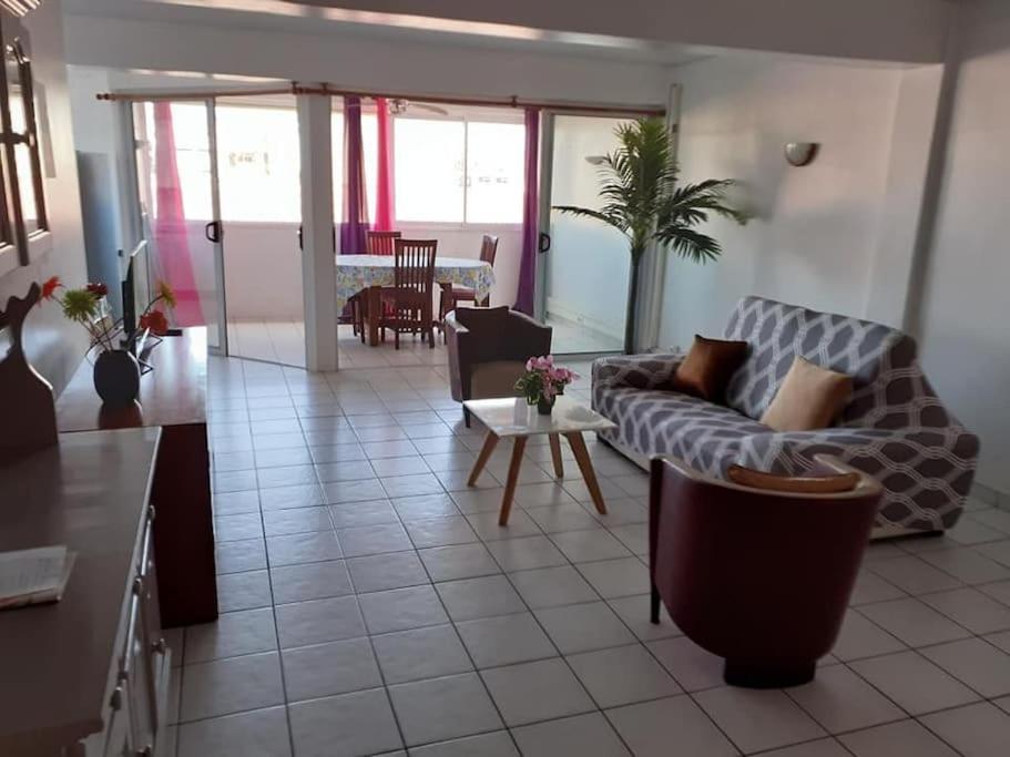 Appartement Revolution Tahiti à Papeete  Extérieur photo